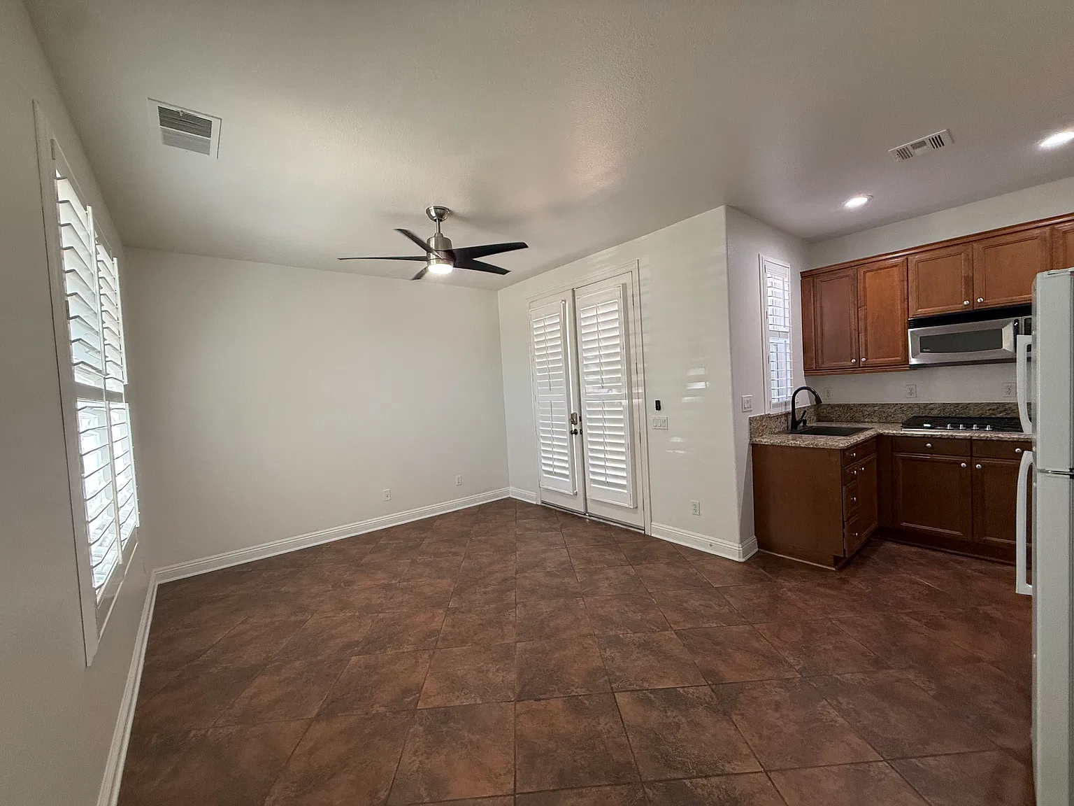 1 bed, 500 sqft, $2,200 — Photo 4