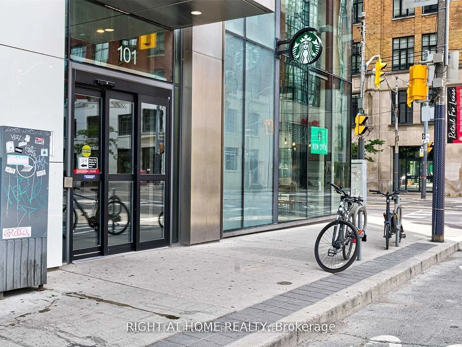 1 bed, $2,099 — Photo 2