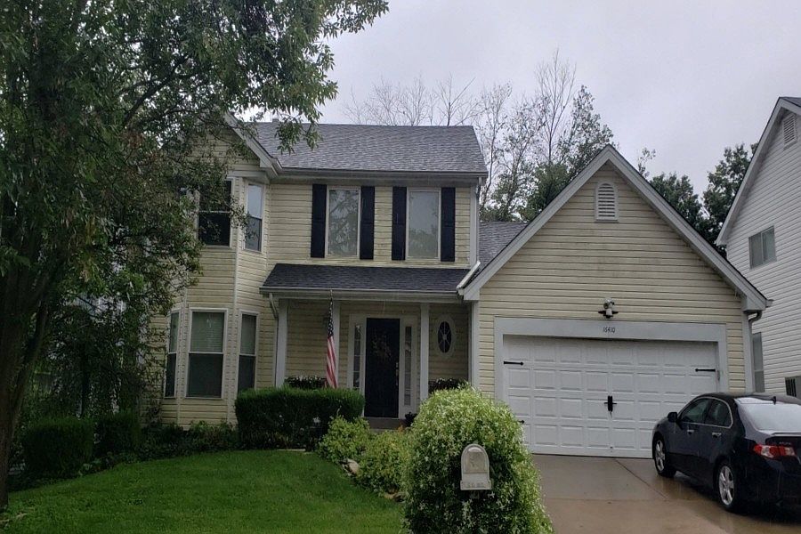 1st image of 16410 Laurel Park Ct