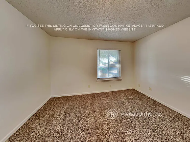 5884 Revelstok Dr — Photo 10
