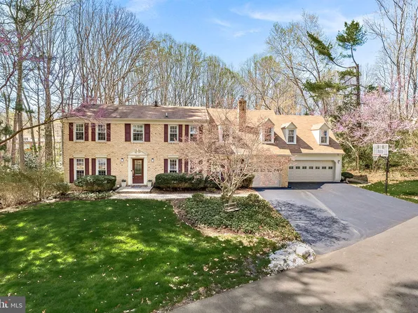 2804 Bree Hill Rd, Oakton, VA 22124