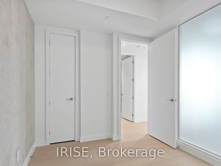 81 Wellesley St E #1808 — Photo 6
