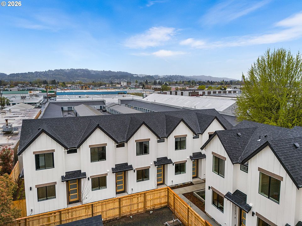 1st image of 5185 SE 28th Ave #9