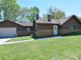 1510 E End Rd, Zion, IL 60099