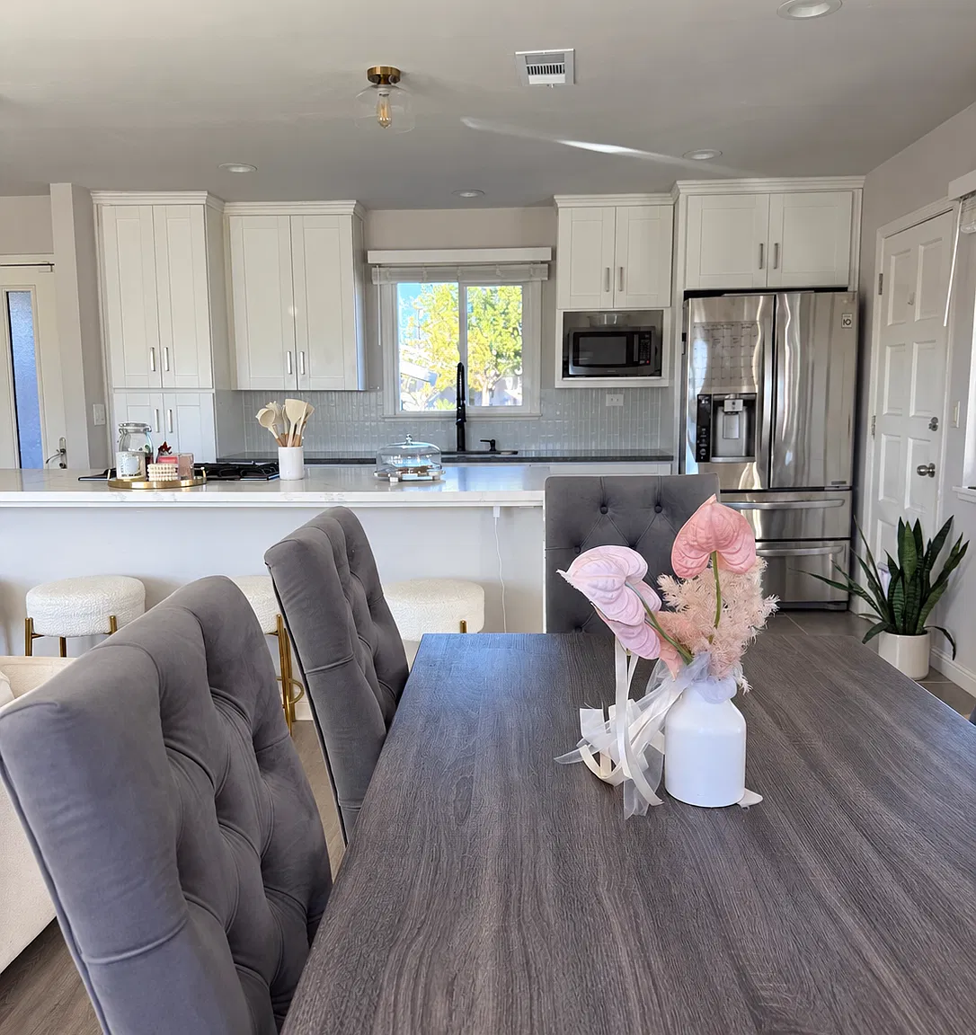 3 bed, 1111 sqft, $4,500 — Photo 4
