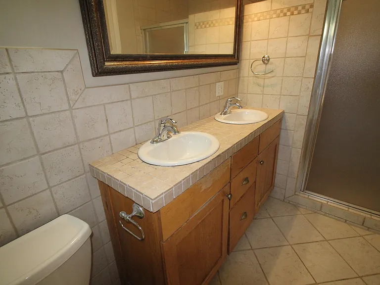 2349 Custom Cir — Photo 30