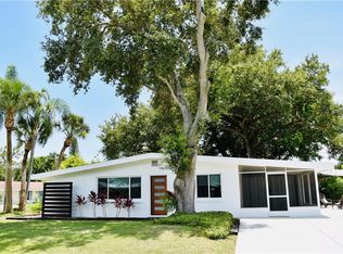 1830 Hazelwood St, Sarasota, FL 34231