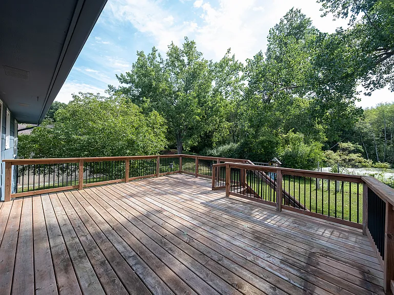 8514 Underwood Ln N — Photo 22