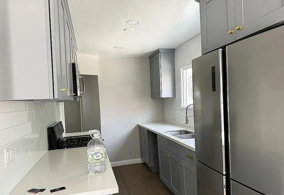 1 bed, 700 sqft, $1,750 — Photo 3