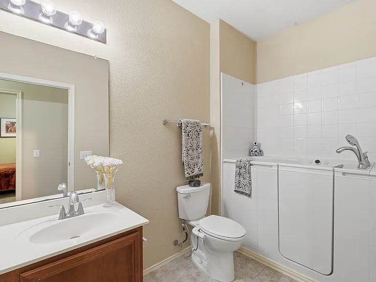 7257 Rembrandt Dr — Photo 19