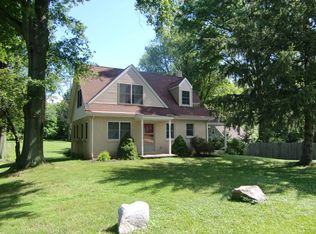 553 Park Rd, Spring City, PA 19475