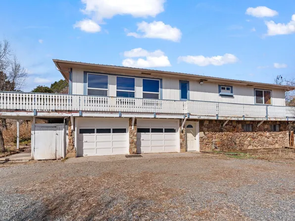 19 Matterhorn Dr, Cedar Crest, NM 87008