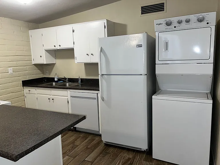 5610 E Glenn St — Photo 7