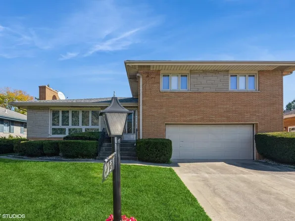 8237 Monroe Ave, Munster, IN 46321