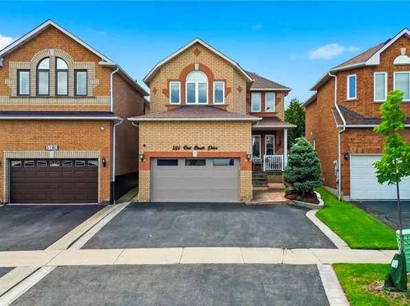 5184 Red Brush Dr, Mississauga, ON L4Z 3Z8
