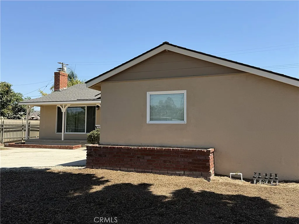 3 bed, 1356 sqft, $4,000 — Photo 2