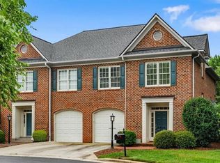 5404 Ridingate Ct, Greensboro, NC 27455