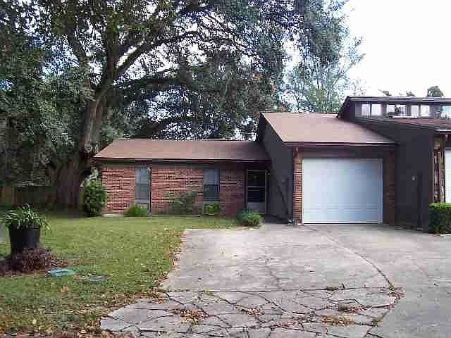 1st image of 2421 Manzanita Ct