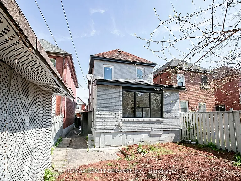 20 Somerset Ave E — Photo 38