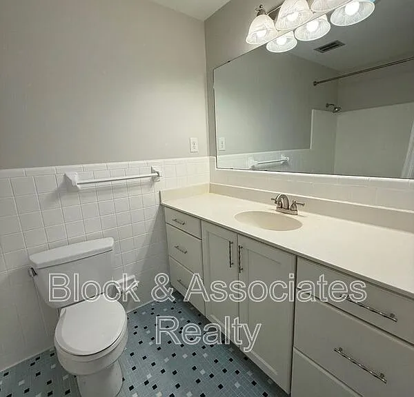 212 Sampson St — Photo 27