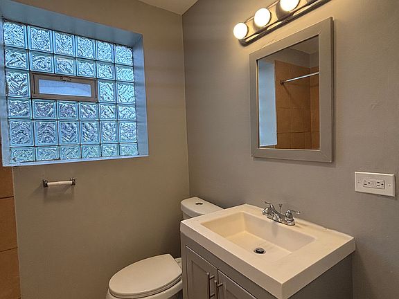 3rd image of 9001 S Loomis St #265128654