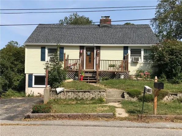 4 Woodland Drive, Groton, CT 06340