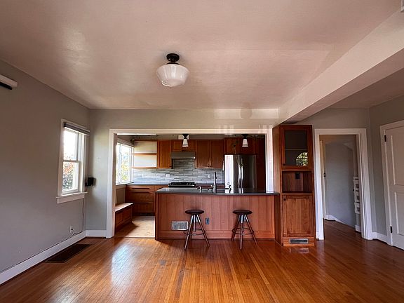 Dining-kitchen