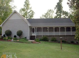 513 Honeysuckle Ln, Palmetto, GA 30268