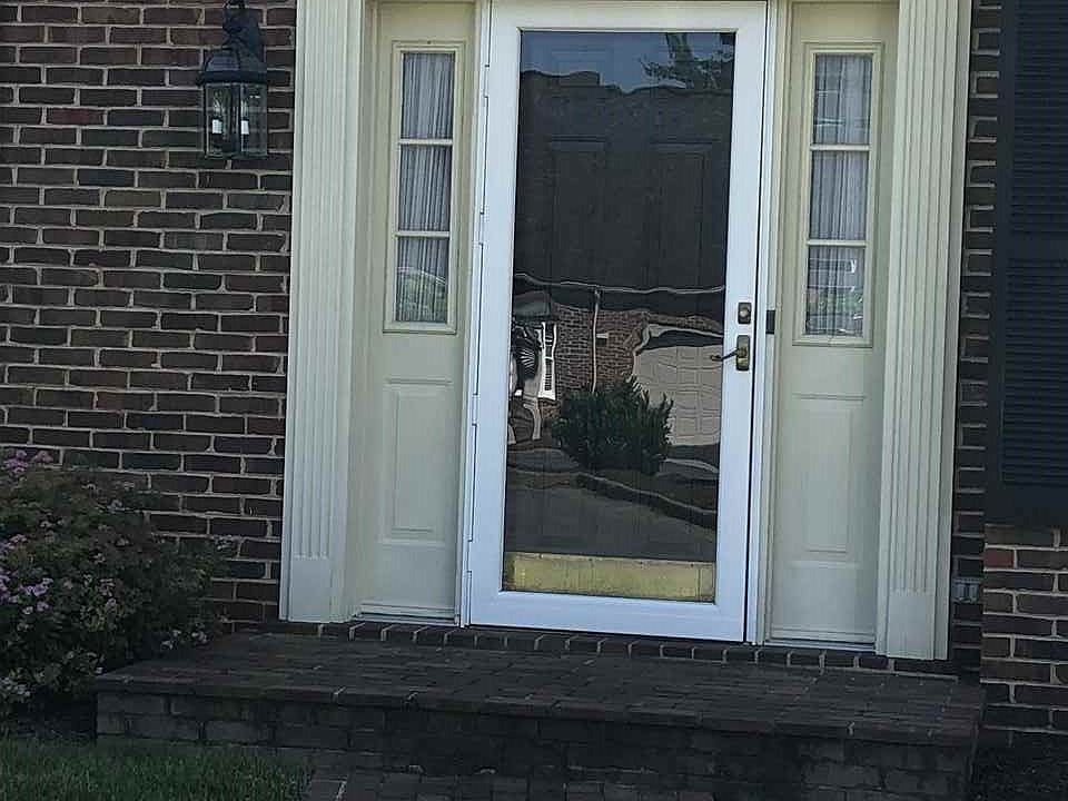 2nd image of 9 Pelham Grn W