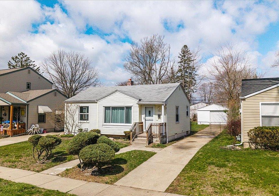 1st image of 1406 W River Park Dr