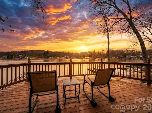 1250 Lake Dr #9, Lexington, NC 27292