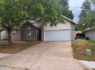 1074 S Elder Ave, Springfield, MO 65802