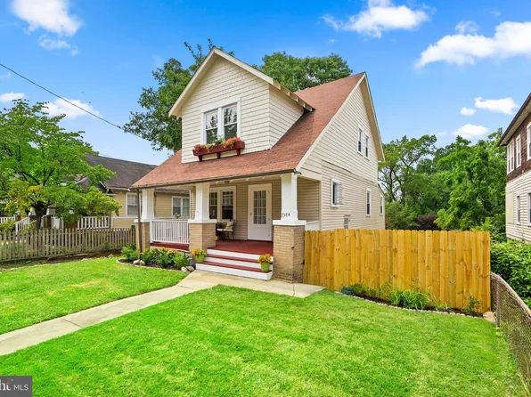 7344 Carroll Ave, Takoma Park, MD 20912
