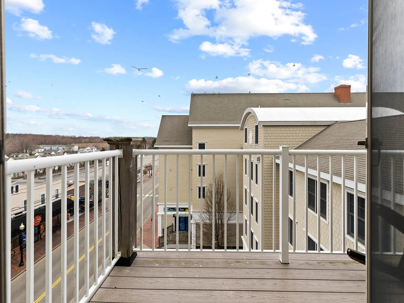 2 bed, 1104 sqft, $2,000 — Photo 3