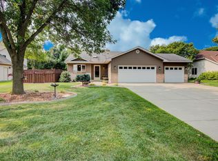 1015 Ferndale St S, Maplewood, MN 55119