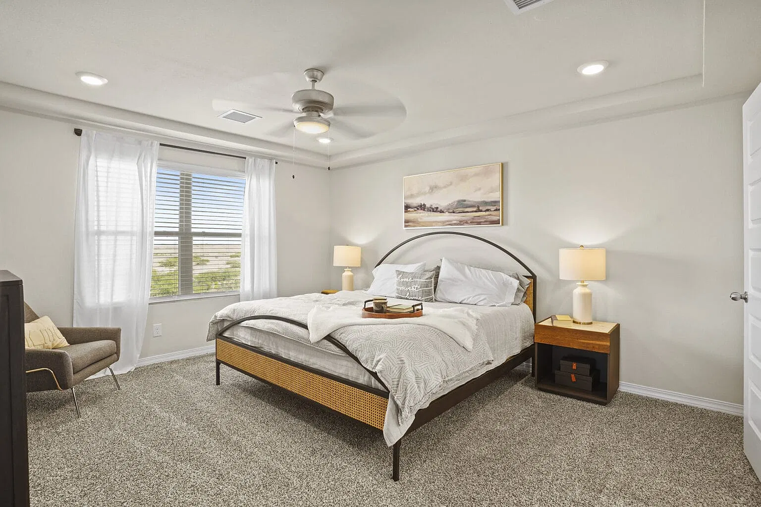 3 bed, 2.5 bath, 1722 sqft, $2,200 — Photo 3