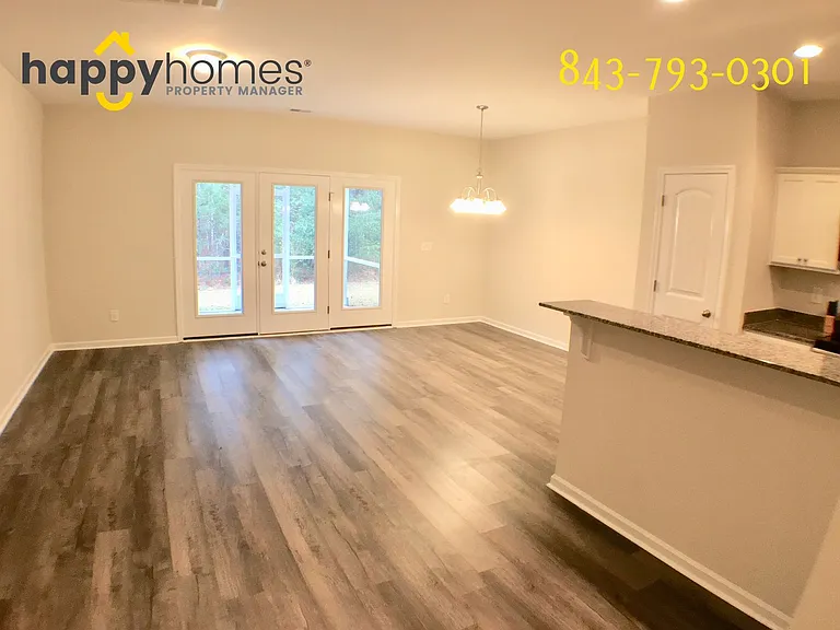 230 Buchanan Cir — Photo 3