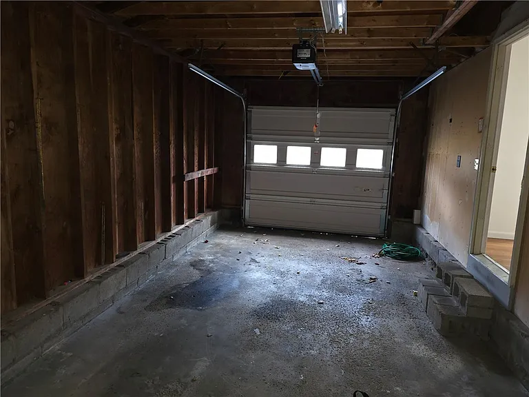 379 Hollybrook Rd — Photo 32