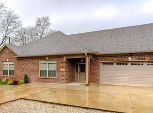 123 Woods Way, Frankfort, KY 40601