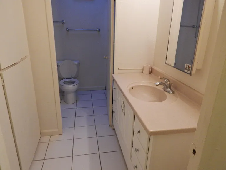 725 Adeline Pl — Photo 5