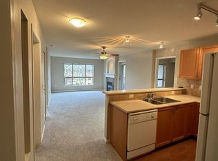 15188 22nd Ave #301, Surrey, BC V4A 9T4