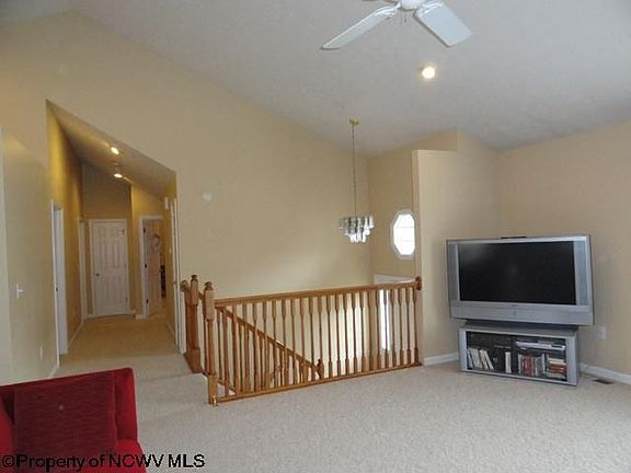 4th image of 11 Antietam Dr
