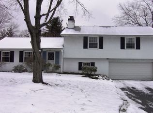 1025 Greenridge Rd, Columbus, OH 43235