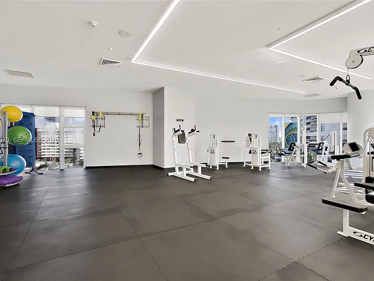 1850 S Ocean Dr #805 — Photo 15