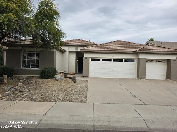 790 W CHERRYWOOD Drive, Chandler, AZ 85248