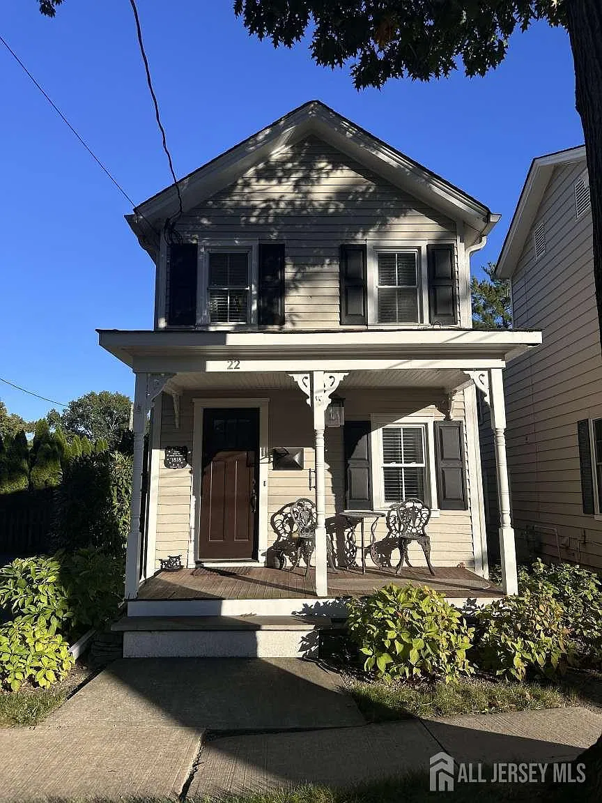 3 bed, 2.0 bath, 1228 sqft, $3,500 — Photo 1