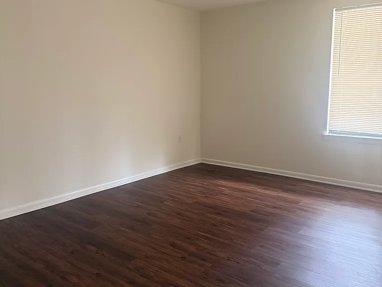 2842 Dover Ln #304 — Photo 22