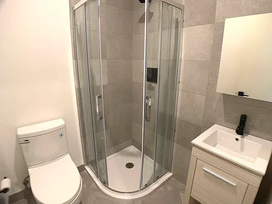 Rented by Tapiro Realty | media 12