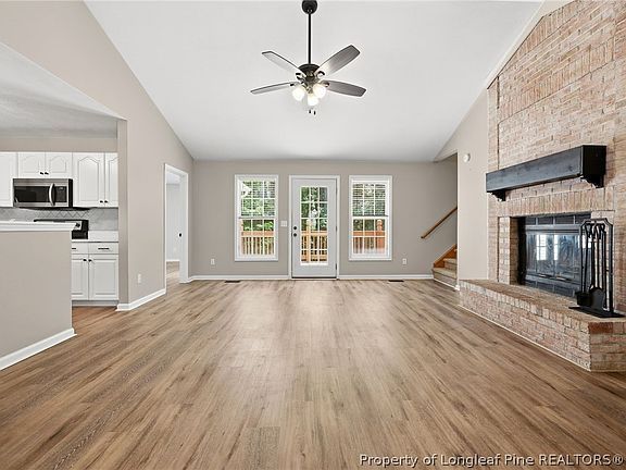 5th image of 38 Commonwealth Ct