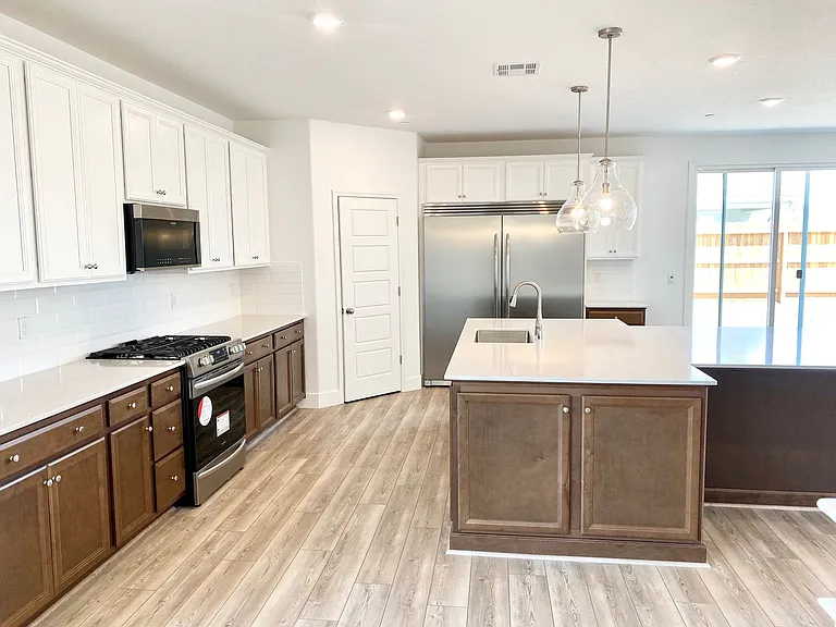 5817 E Truman Ave — Photo 6